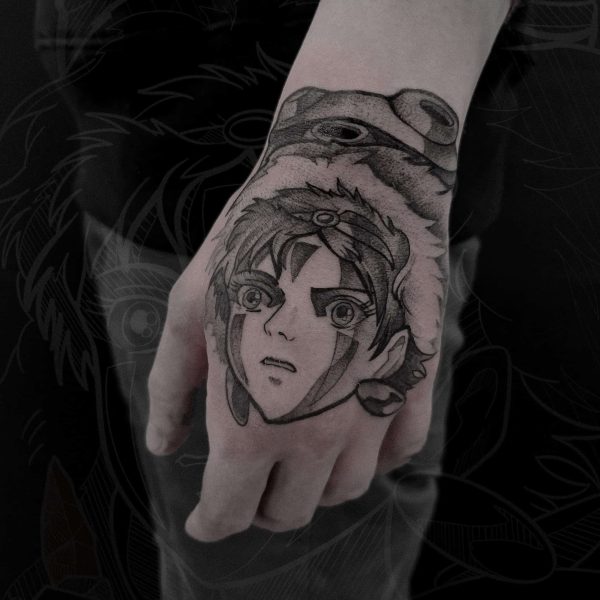 tatuaż dłoń grafika