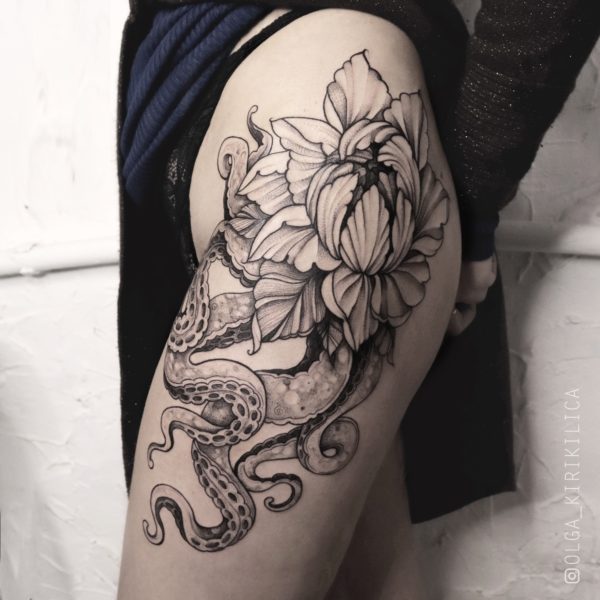 tatuaz udo kwiaty
